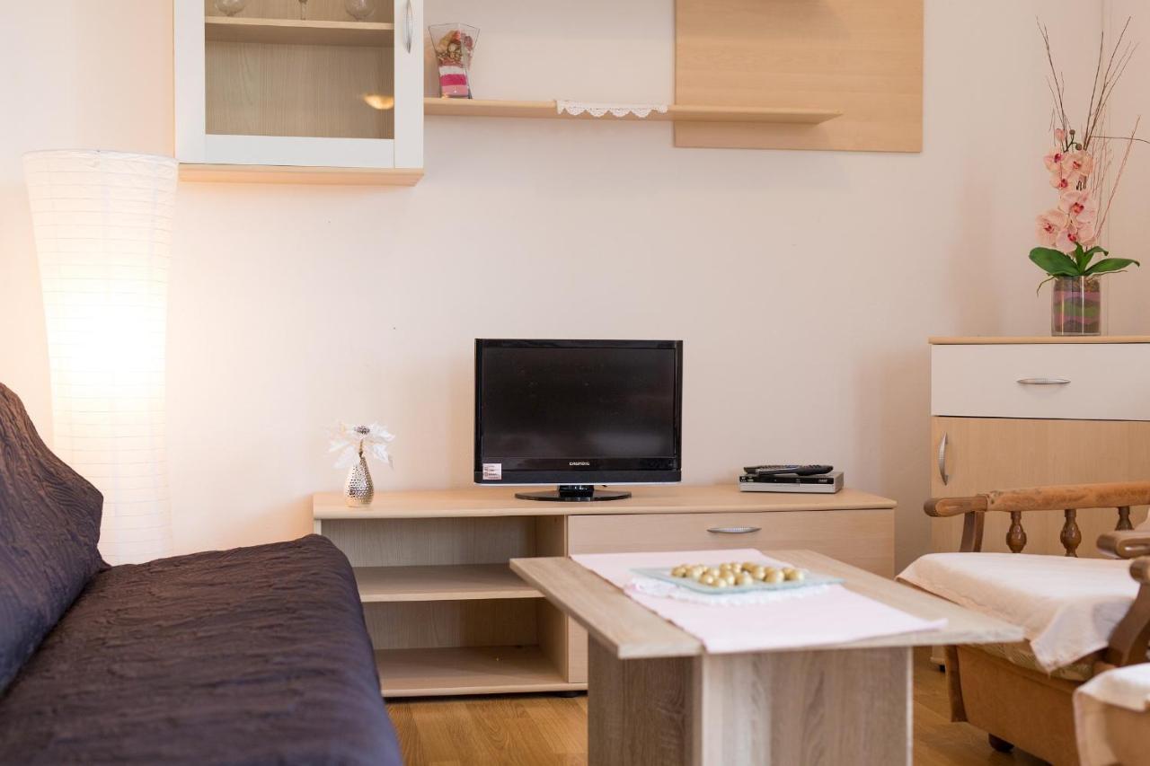 Rasopasno Apartment With Terrace And Private Parking Esterno foto