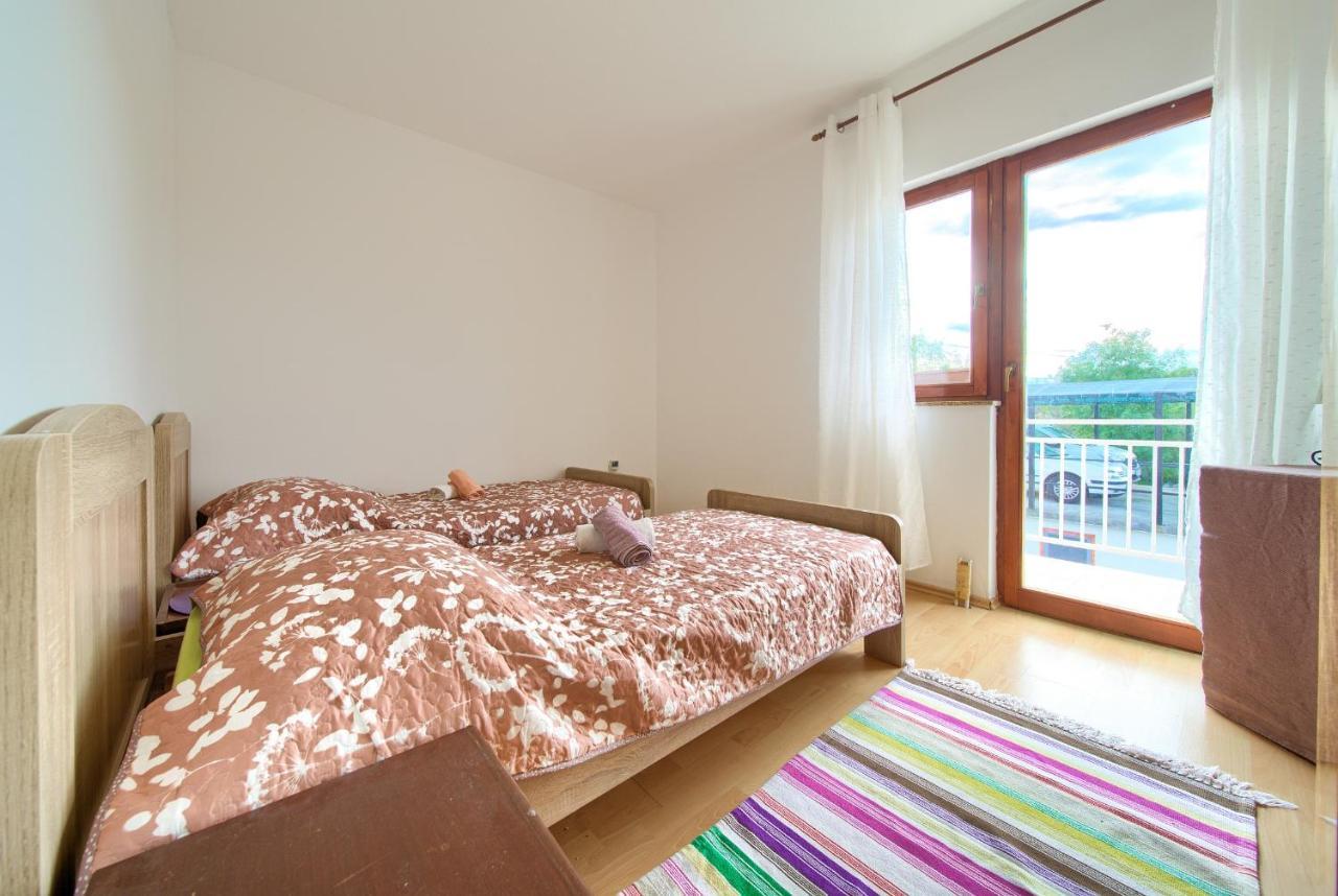 Rasopasno Apartment With Terrace And Private Parking Esterno foto
