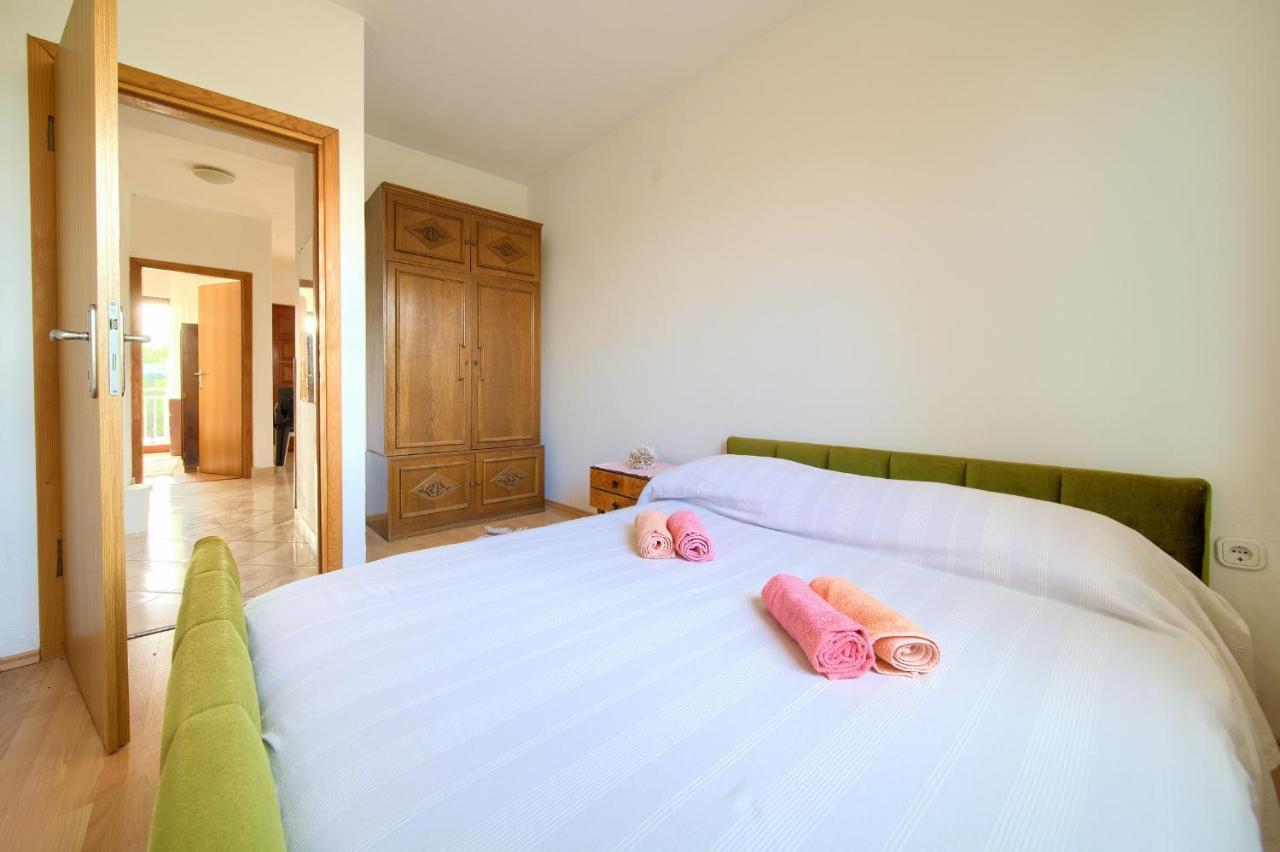 Rasopasno Apartment With Terrace And Private Parking Esterno foto