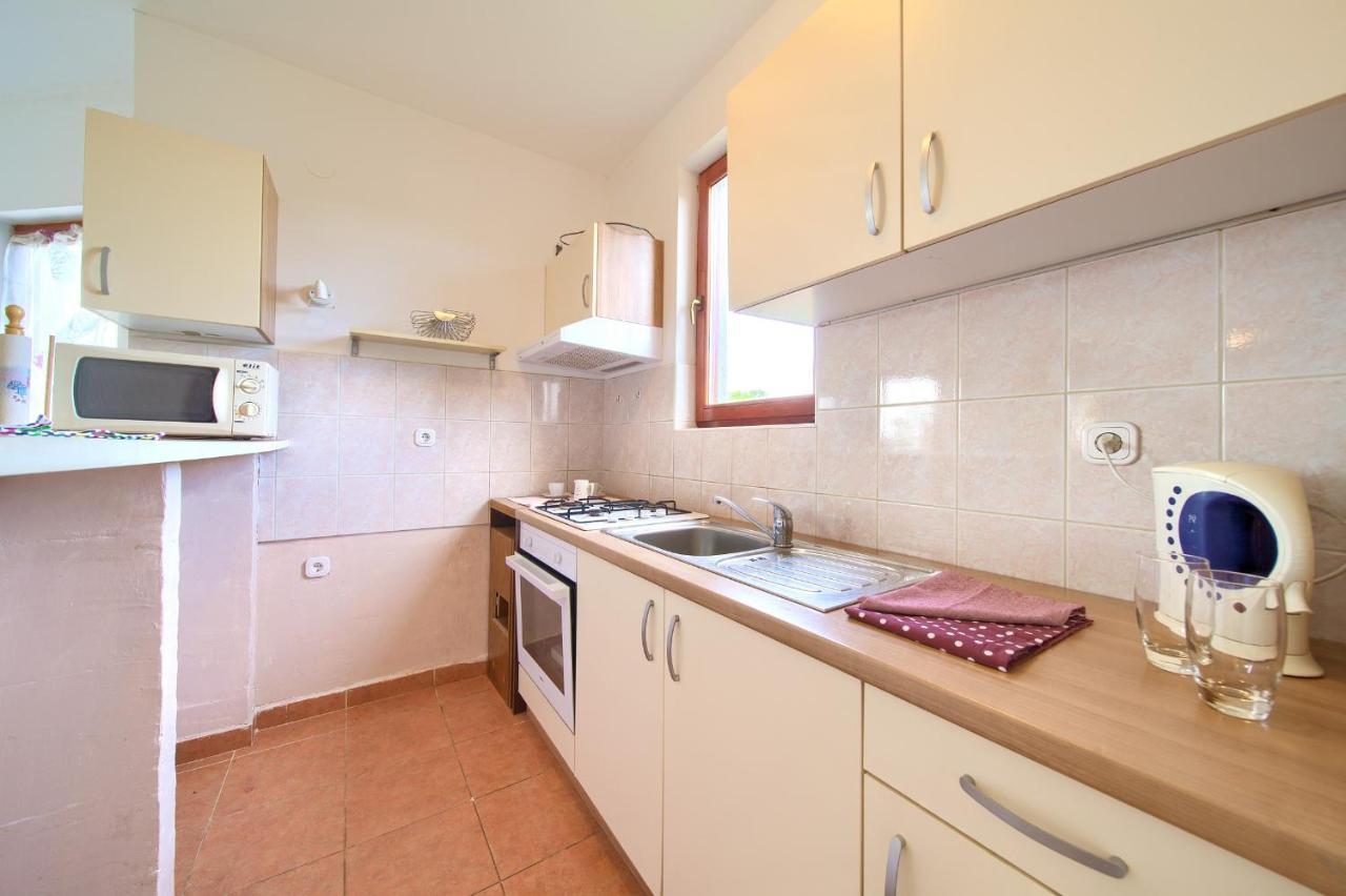 Rasopasno Apartment With Terrace And Private Parking Esterno foto